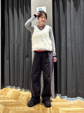 「JEANASIS（ジーナシス）の【抗菌防臭テープ付き】キリカエボリュームローファー/573242（ローファー、ブラック系）」を使った、mireiさん（レディース・159cm）の春コーディネート