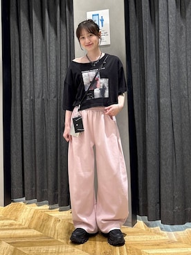 「JEANASIS（ジーナシス）の【抗菌防臭テープ付き】キリカエボリュームローファー/573242（ローファー、ブラック系）」を使った、mireiさん（レディース・159cm）の春コーディネート