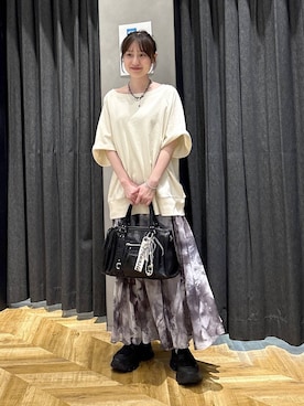 「JEANASIS（ジーナシス）の【抗菌防臭テープ付き】キリカエボリュームローファー/573242（ローファー、ブラック系）」を使った、mireiさん（レディース・159cm）の春コーディネート