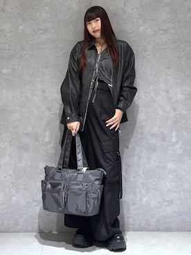 「アイテム（スラックス、ブラック系）」を使った、りりりさん（レディース・157cm）の秋コーディネート