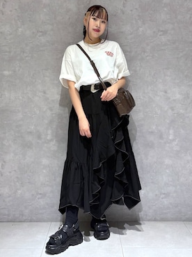 「PAGEBOY（ページボーイ）のヴィンテージバックルベルト（ベルト、ブラック系）」を使った、りりりさん（レディース・157cm）の春コーディネート