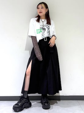 「PAGEBOY（ページボーイ）のプラットチャンキースニーカー【3サイズ展開・軽量】（スニーカー、ブラック系）」を使った、りりりさん（レディース・157cm）の夏コーディネート