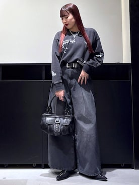 「ベルト」｜「アイテム（スウェット）」を使った、りりりさん（レディース・157cm）の冬コーディネート