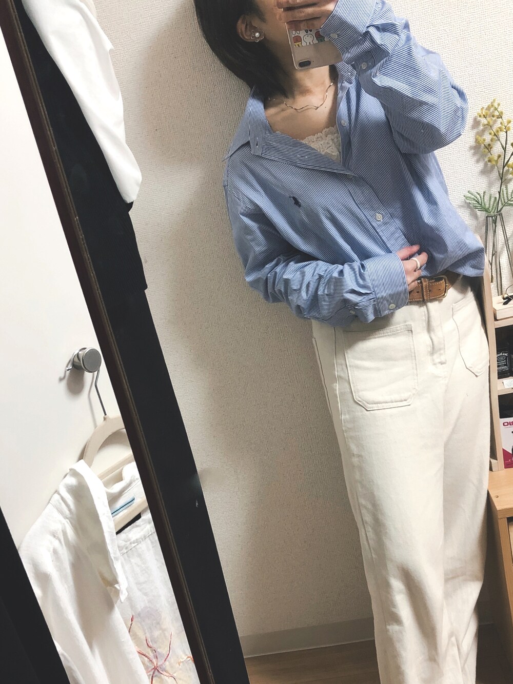 「オトナカジュアル、シンプルコーデ、パンツスタイル、カジュアルコーデ、ラルフローレン、Ralph Lauren、ラクチンコーデ、ラルフローレンシャツ、シャツスタイル、シャツ」｜「Latticeのアイテム（ネックレス、シルバー系）」を使った、くるみさん（レディース・152cm）の夏コーディネートの1枚目の写真