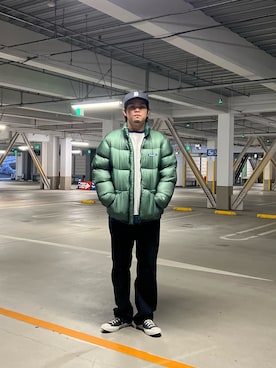 「AVIREX（アヴィレックス）のアイテム（ダウンジャケット/コート）」を使った、Asai.Hirotoさん（メンズ・177cm）の秋コーディネート