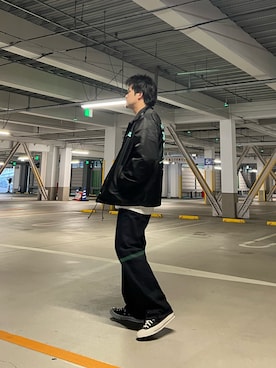 「AVIREX（アヴィレックス）のアイテム（ナイロンジャケット）」を使った、Asai.Hirotoさん（メンズ・177cm）の冬コーディネート