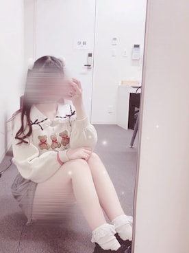 miu miu(ミュウミュウ)のブレスレットを使った人気ファッション ...