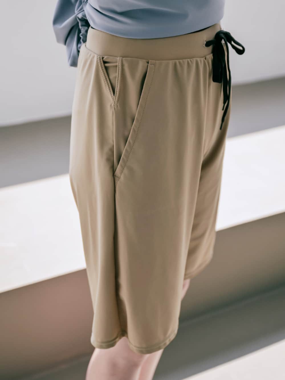 「休日スタイル、お出かけコーデ、プチプラ、リボン、スポーツミックス、夏服、パンツスタイル、オトナ女子、夏服コーデ、夏、大人コーデ、カラーコーデ、ラクチンコーデ、きれいめコーデ、ゆるシルエット」｜「OSYAREVOの【公式】インスタグラム（その他、その他）」を使った、OSYAREVOさん（レディース・164cm）の春コーディネートの1枚目の写真