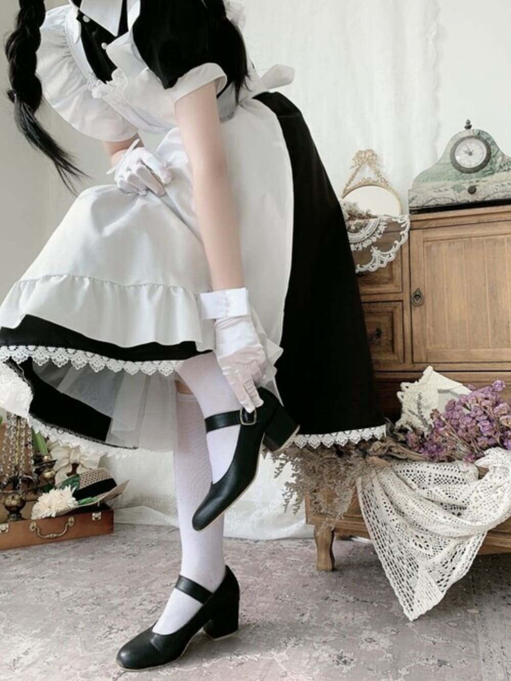 「ハロウィン、コスプレ、メイド服、ペアルック、ブラック×ホワイト、秋、大人ガーリー、ゴスロリ、大人かわいい、OSYAREVO」｜「OSYAREVOの【コスプレ】メイド服　半袖（コスチューム/パーティーグッズ、ブラック系）」を使った、OSYAREVOさん（レディース）の秋コーディネートの1枚目の写真