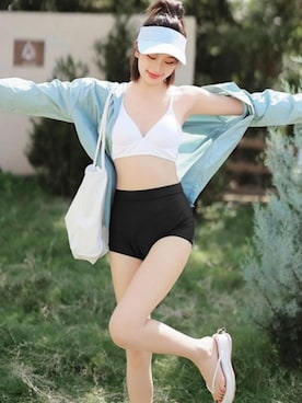 「アイテム（水着）」を使った、OSYAREVOさん（レディース・167cm）の冬コーディネート