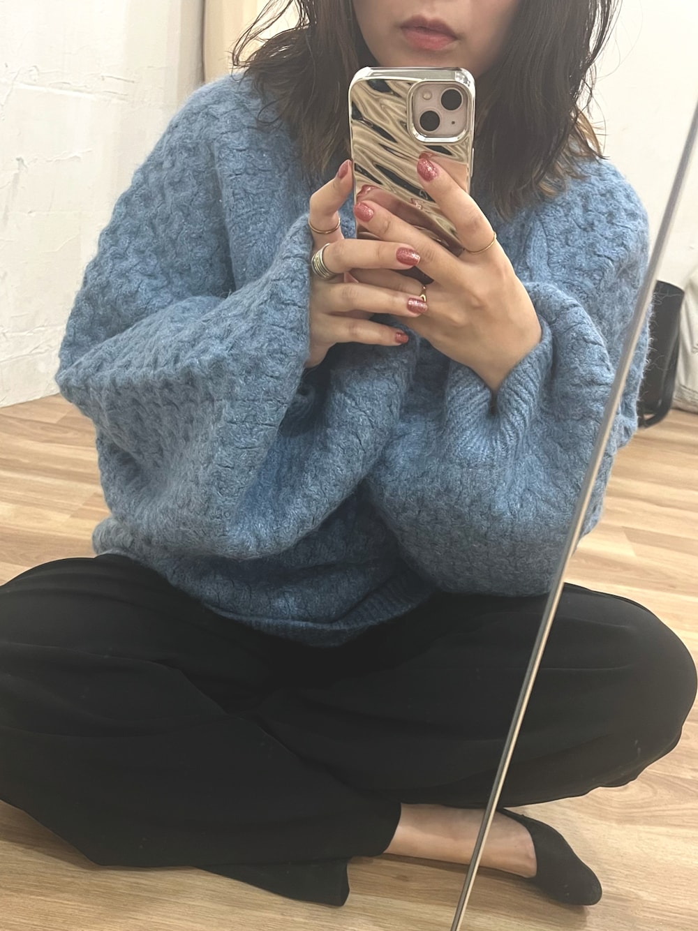 「ファッションを楽しもう、カジュアルコーデ、ワンツーコーデ、ボリュームスリーブ、ボリュームニット」｜「select MOCA by sonのオーバーサイズハニカムニット（ニット/セーター、ブルー系）」を使った、mariさん（レディース・160cm）の秋コーディネートの1枚目の写真