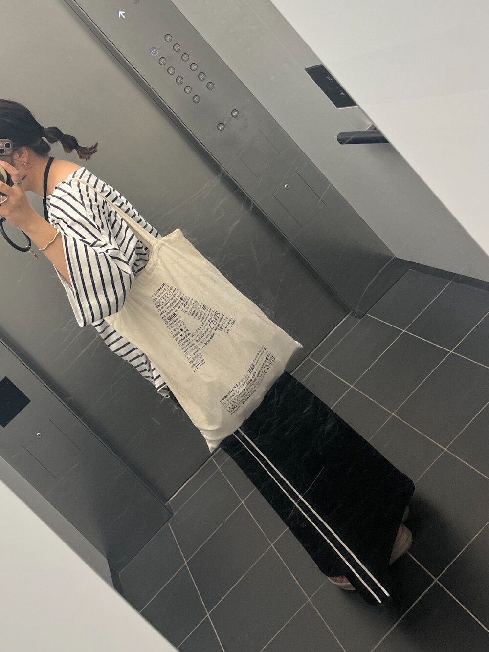 「オトナカジュアル、ボーダートップス、ジャージスカート」｜「HAREのアイテム（Tシャツ/カットソー、ホワイト系）」を使った、mariさん（レディース・160cm）の夏コーディネートの1枚目の写真