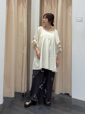 「KBF（ケイビーエフ）のタックスリーブミニワンピース（ワンピース、ホワイト系）」を使った、maikoさん（レディース・159cm）の春コーディネート