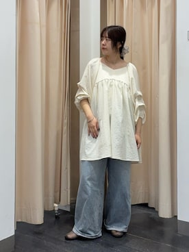 「KBF（ケイビーエフ）のシャーリングスリーブミニワンピース（ワンピース、ホワイト系）」を使った、maikoさん（レディース・159cm）の春コーディネート