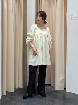 「KBF（ケイビーエフ）のタックスリーブミニワンピース（ワンピース、ホワイト系）」を使った、maikoさん（レディース・159cm）の春コーディネート