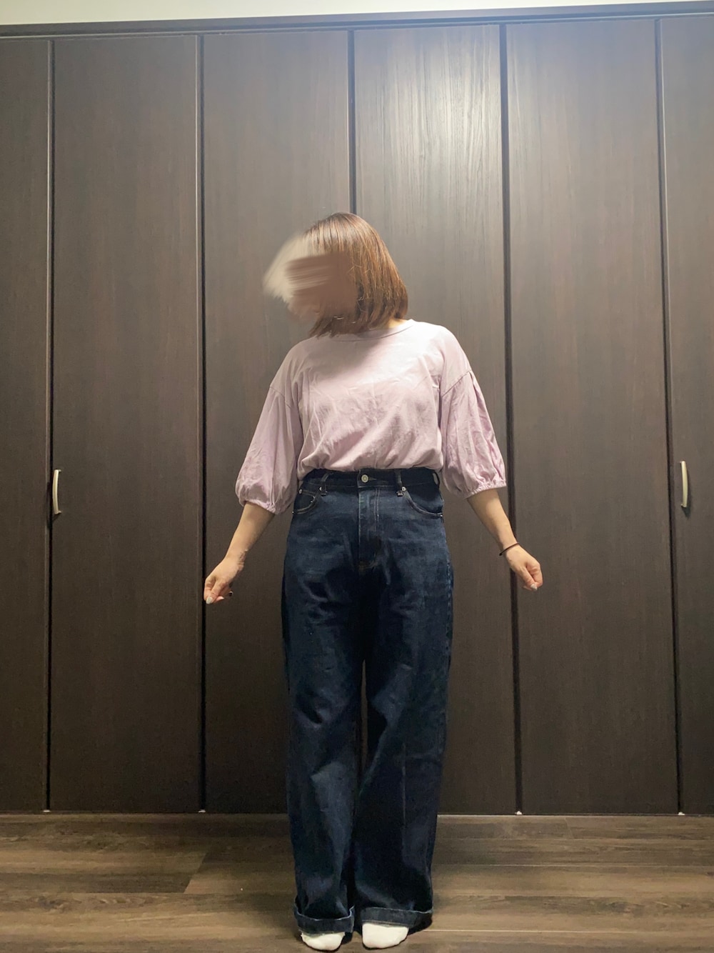 「デニムパンツ、ぽっちゃり、低身長、初秋コーデ、大人女子」｜「classicalelfの美シルエット。ハイウエストワイドデニムパンツ（デニムパンツ、ブルー系）」を使った、千日紅さん（レディース・156cm）の秋コーディネートの1枚目の写真