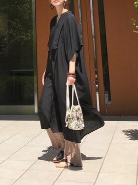 「CORNERS（コーナーズ）のスラブジョーゼットカフタンシャツワンピース（シャツワンピース）」を使った、ＫＲさん（レディース・159cm）の夏コーディネート
