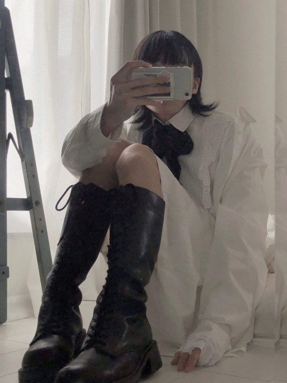 「COMME des GARCONS、Tao comme des garcons、Dr.Martens」｜「TAO COMME des GARCONSのアイテム（シャツ/ブラウス、ホワイト系）」を使った、未来さん（メンズ・170cm）の夏コーディネートの1枚目の写真