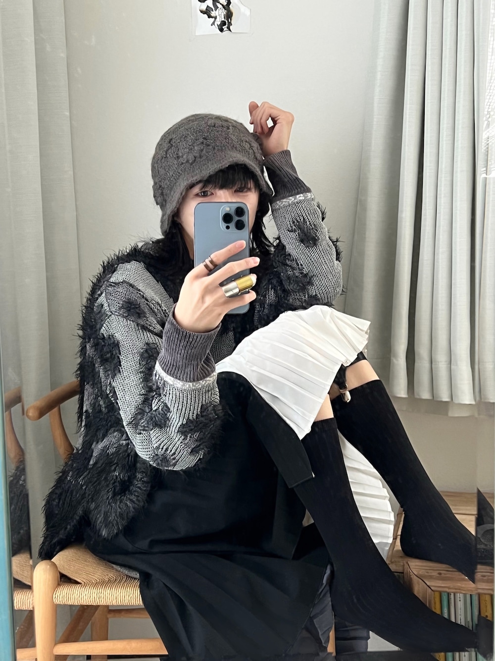 「mame、mamekurogouchi、Keisuke Kanda、Maison Margiela、春、春ニット」｜「Maison Margielaのアイテム（リング、シルバー系）」を使った、未来さん（メンズ・170cm）の春コーディネートの1枚目の写真