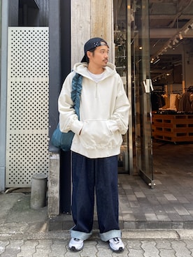 「アイテム（スニーカー）」を使った、森本さん（メンズ・160cm）の夏コーディネート