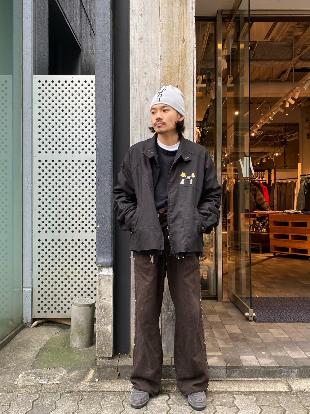 「ancellm」｜「ANCELLMのアイテム（ジャケット/アウター、ブラック系）」を使った、森本さん（メンズ・160cm）の秋コーディネートの1枚目の写真