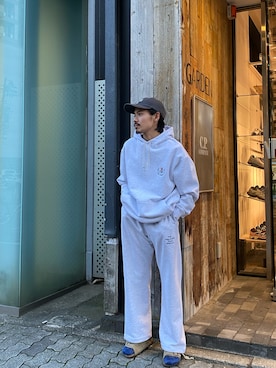 「アイテム（パーカー）」を使った、森本さん（メンズ・160cm）の秋コーディネート