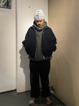 「アイテム（ニット/セーター）」を使った、森本さん（メンズ・160cm）の秋コーディネート