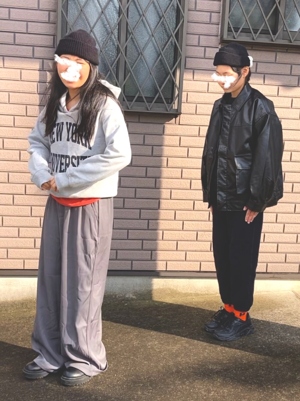 「スウェット、モノトーン、ニット帽、キッズファッション、ワントーンコーデ、レザー、冬を彩る色いろコーデ、オレンジ、オトナカジュアル、プチプラ、スニーカー」｜「GUのアイテム（パーカー、グレー系）」を使った、kankitsu🍊さん（キッズ・148cm）の冬コーディネートの1枚目の写真