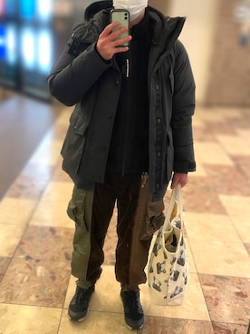 「WOOLRICH（ウールリッチ）のアイテム（ダウンジャケット/コート）」を使った、やぬ(相互)さん（メンズ・180cm）の冬コーディネート
