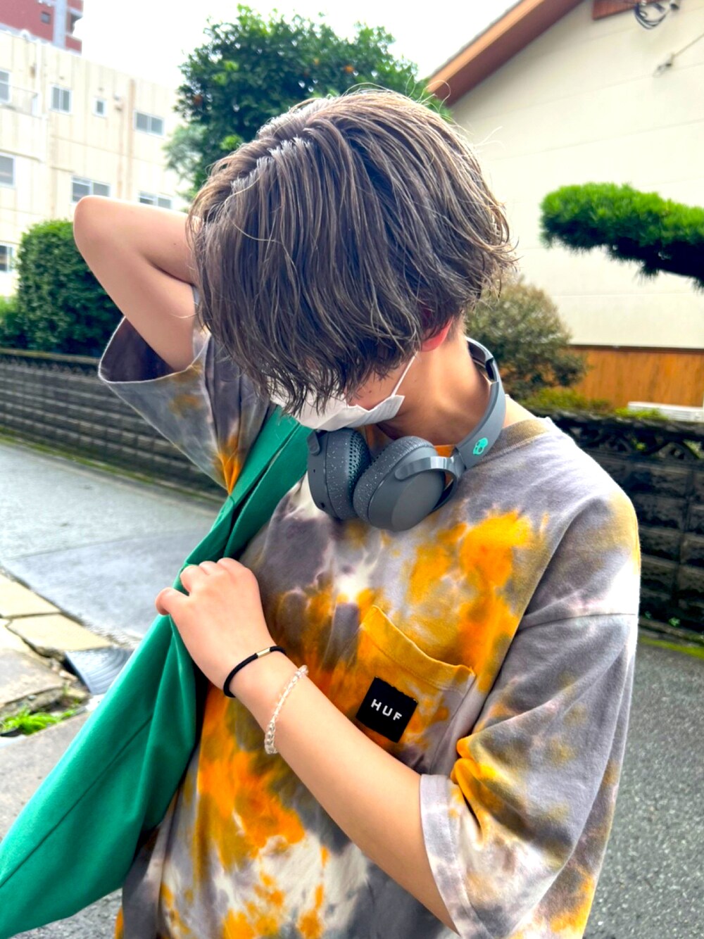 HUF CHEMISTRY ロゴ刺繍タイダイフーディ HUF（ハフ）の「TIE DYE BOX LOGO POCKET TEE / HUF ポケットT