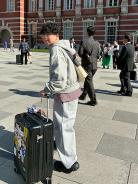 「Elanque（エランク）のzip hoodie/ジップフーディー（パーカー、グレー系）」を使った、ＴａＫｕさん（メンズ・164cm）の春コーディネート