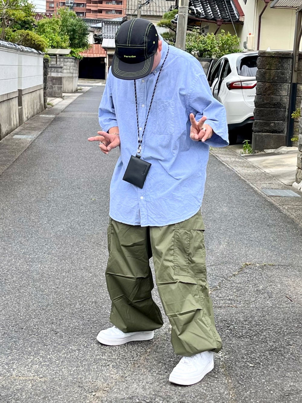 「夏、お洒落さんとつながりたい、シャツスタイル、カーゴパンツ、GU、NIKE、エアフォースワン、低身長」｜「GUのアイテム（カーゴパンツ、グリーン系）」を使った、ＴａＫｕ🥑さん（メンズ・164cm）の夏コーディネートの1枚目の写真