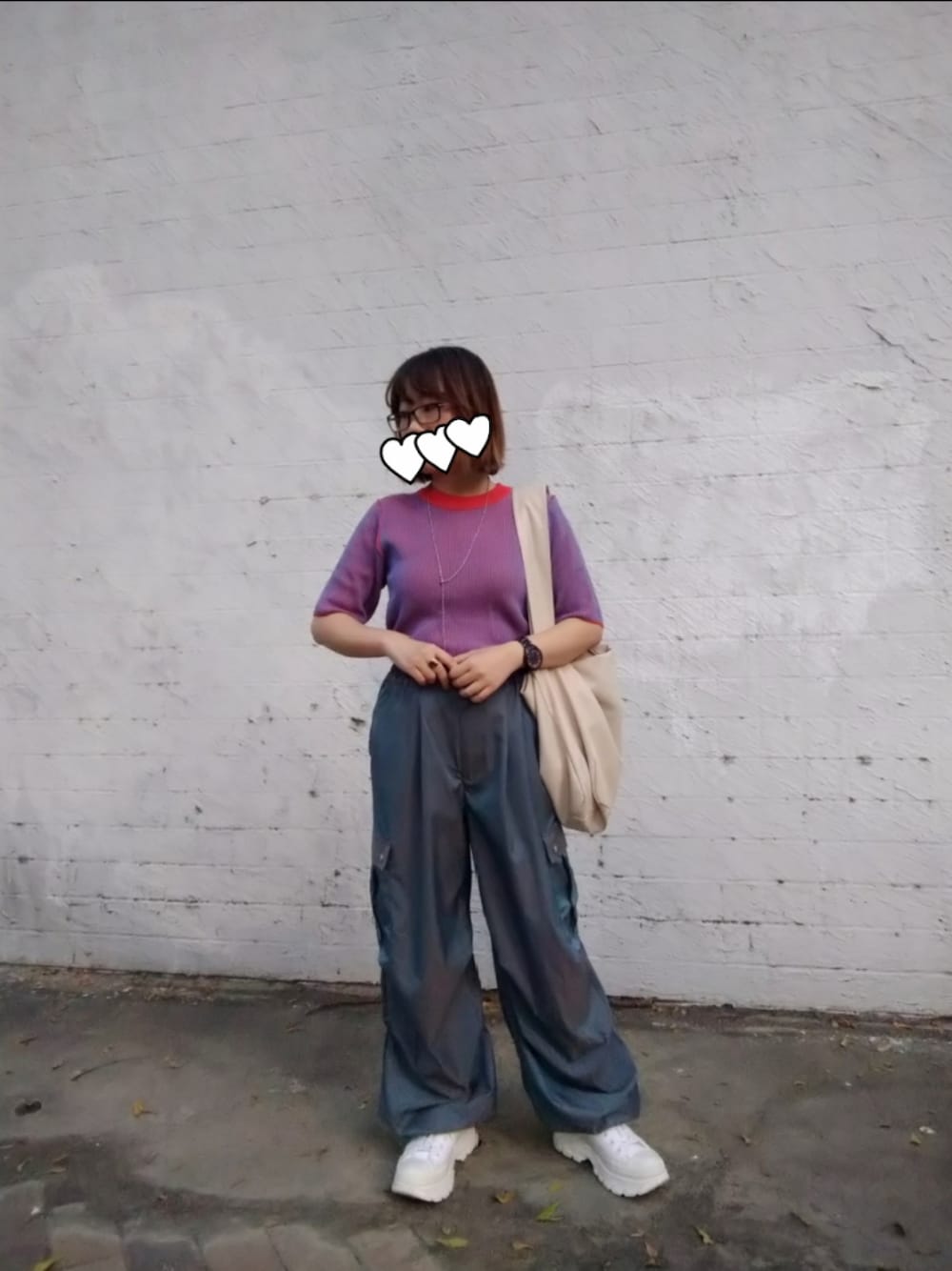「ootd、ファッションを楽しもう、球鞋、converse、紫、カーゴパンツ、コンバース、まだまだ暑い、低身長コーデ、メガネ女子、骨格ストレート、ジーナシス、VACANCY」｜「LOWRYS FARMのラリエットネックレス　973052（ネックレス、シルバー系）」を使った、みあめさん（レディース・154cm）の秋コーディネートの1枚目の写真