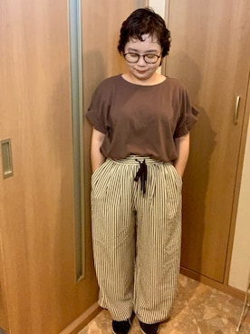 「Honeys（ハニーズ）の【ハニさら・接触冷感・吸水速乾・ＵＶカット】袖タックＴシャツ（Tシャツ/カットソー、ブラウン系）」を使った、とみちゃんさん（レディース・145cm）の夏コーディネート