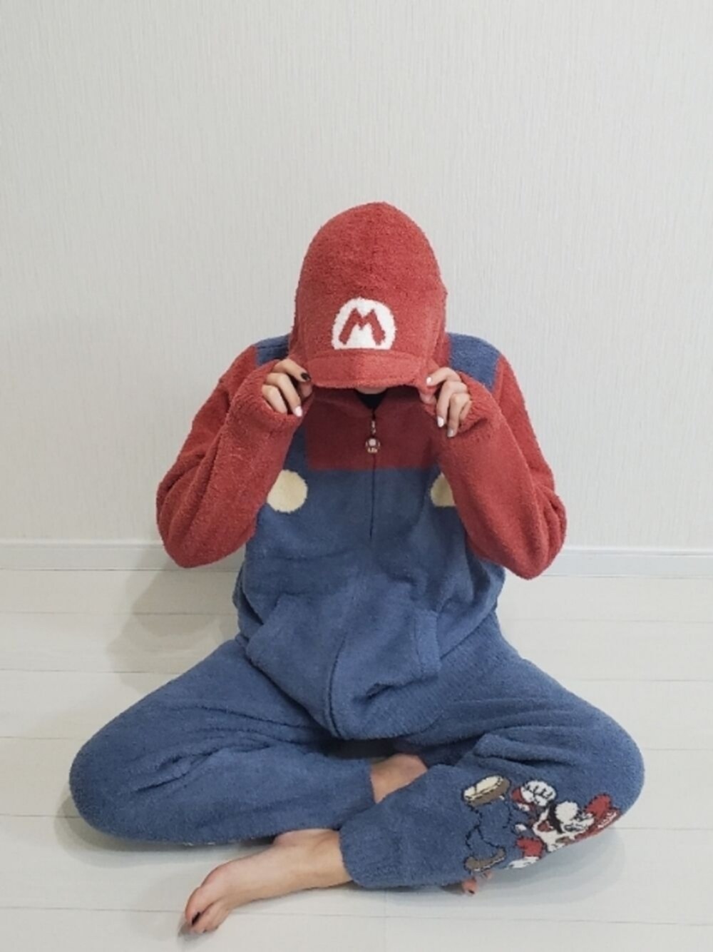 「オーバーサイズ、ロゴスウェット、ラクチンコーデ、ｼﾞｪﾗｰﾄﾋﾟｹ、お洒落さんとつながりたい、オトナ女子、いいね、save、フォローお願いします🤑、ラブアンドピース2021、wearhalloween2021」｜「gelato piqueのアイテム（パンツ、ブルー系）」を使った、MaaaaaaKoさん（レディース・168cm）の秋コーディネートの1枚目の写真
