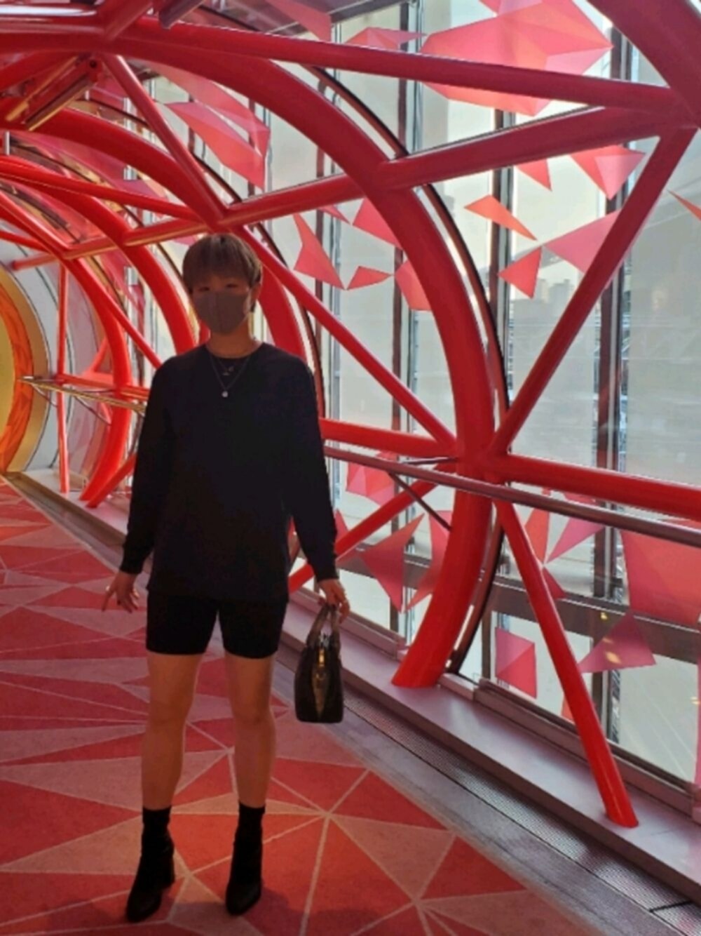 「シンプル、パンツスタイル、おしゃれさんと繋がりたい、ブラック、バイカースタイル、夏、ブーツ、ZARA」｜「UNIQLOのアイテム（Tシャツ/カットソー、ブラック系）」を使った、MaaaaaaKoさん（レディース・168cm）の夏コーディネートの1枚目の写真