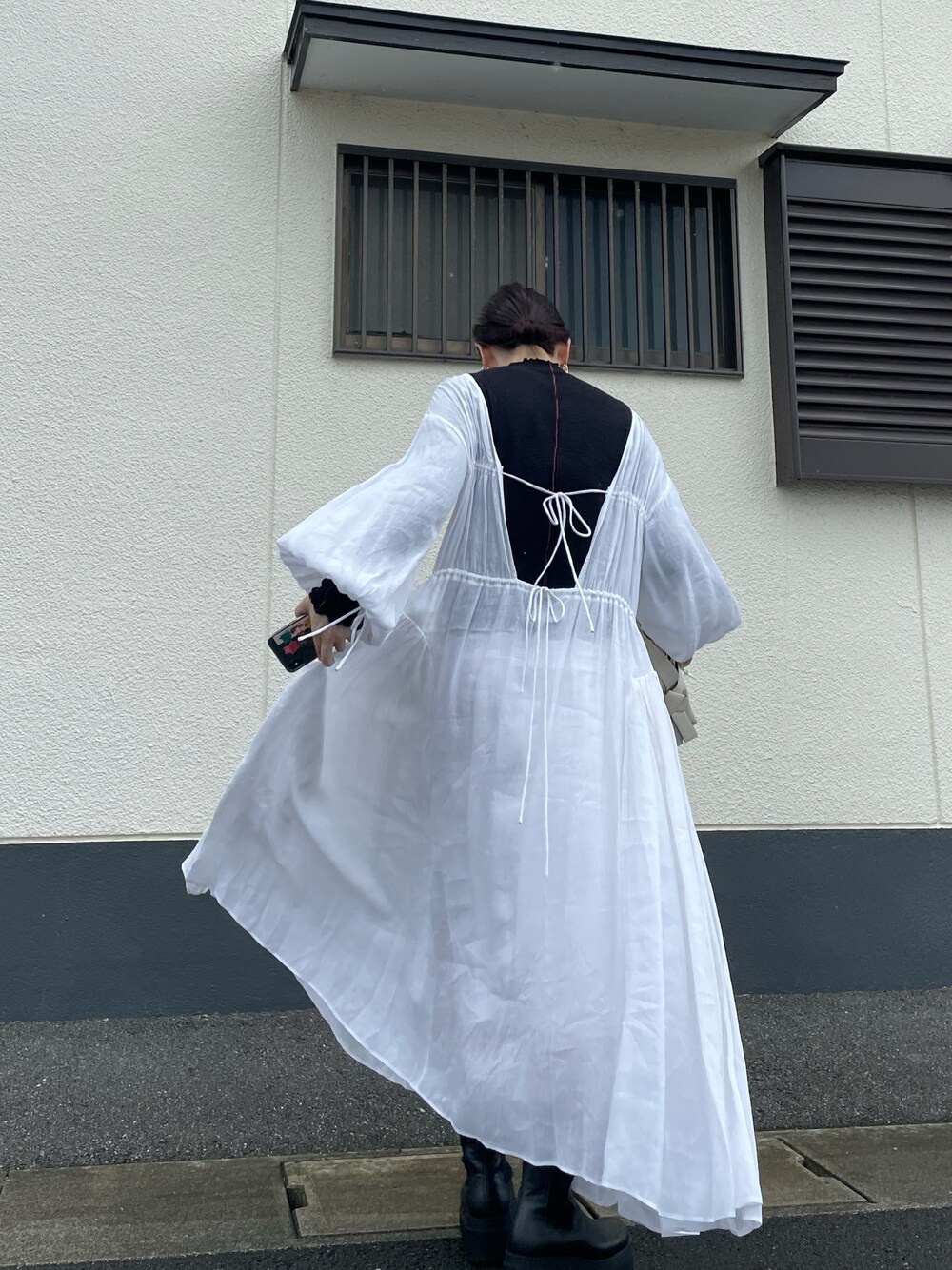 ETRE TOKYO（エトレトウキョウ）の「オープンバックリネンワンピース