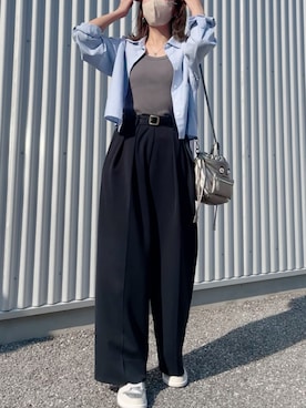 「アイテム（スニーカー、シルバー系）」を使った、mi_toさん（レディース・167cm）の春コーディネート