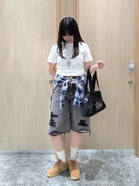 しおりさんのコーディネート