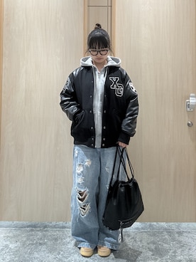 「アイテム（スタジャン）」を使った、しおりさん（レディース・160cm）の秋コーディネート