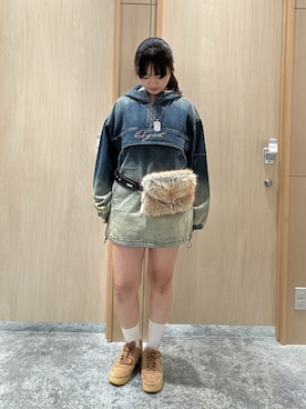 「X-girl（エックスガール）のMULTI WAY FAUX FUR POCKET BELT（ベルト、ブラック系）」を使った、しおりさん（レディース・160cm）の秋コーディネート