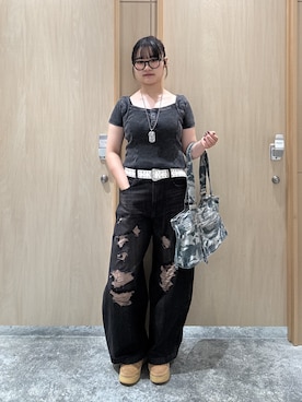 「X-girl（エックスガール）のDISTRESSED BAGGY DENIM PANTS（デニムパンツ、ブラック系）」を使った、しおりさん（レディース・160cm）の夏コーディネート