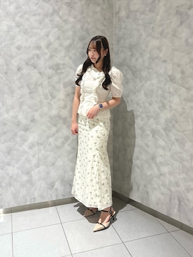 「EVOL（イーボル）の【ふかふか・クッション入り】ポインテッド5.5cmリボンストラップパンプス CA23853（パンプス、ベージュ系）」を使った、madocaさん（レディース・158cm）の夏コーディネート