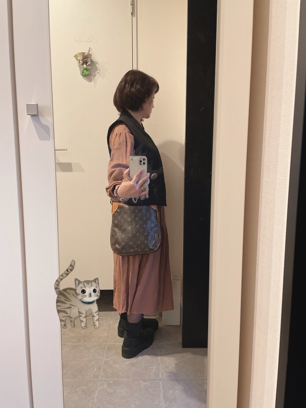 「文化の日、PUMA、PUMAブーツ、AMERI、スタディオクリップ(studio CLIP)、ルイヴィトン、LouisVuitton、秋のコーデ」｜「LOUIS VUITTONのアイテム（ショルダーバッグ、ブラウン系）」を使った、aina・makanaさん（レディース・152cm）の秋コーディネートの1枚目の写真