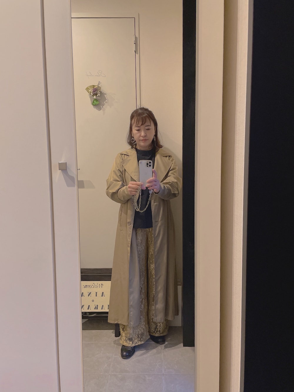 「春服デビュー宣言、#春コーデ、大人コーデ、パンツコーデ、低身長女子、春アウター、昨日のコーデ、amerivintage、Ameri VINTAGE(Ameri VINTAGE)、マーガレット・ハウエル(MARGARET HOWELL)、aina・makana」｜「Ameriのアイテム（パンツ、ベージュ系）」を使った、aina・makanaさん（レディース・152cm）の春コーディネートの1枚目の写真