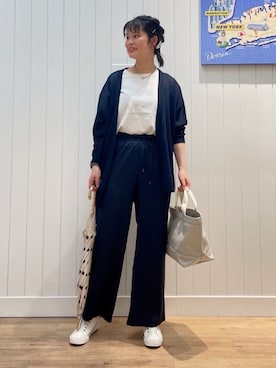 「アイテム（長傘、ホワイト系）」を使った、mikaさん（レディース・158cm）の春コーディネート