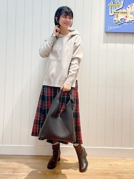 「アイテム（ダウンジャケット/コート、グリーン系）」を使った、mikaさん（レディース・158cm）の秋コーディネート