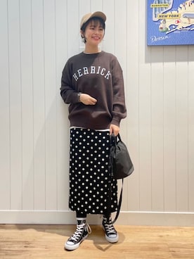 「アイテム（ダウンベスト、ホワイト系）」を使った、mikaさん（レディース・158cm）の秋コーディネート