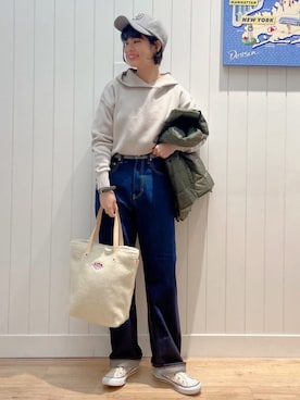 「アイテム（ダウンジャケット/コート、グリーン系）」を使った、mikaさん（レディース・158cm）の秋コーディネート