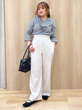 「grove（グローブ）のアイテム（パンツ）」を使った、みことさん（レディース・150cm）の春コーディネート